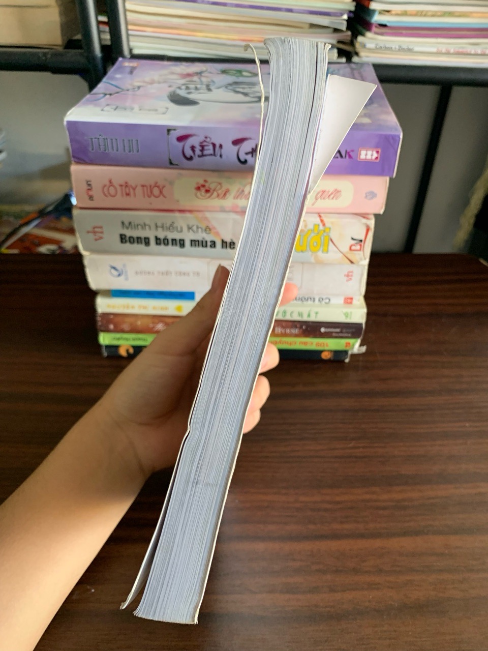 Những câu chuyện làm người & làm giàu tử tế – Nhiều tác giả