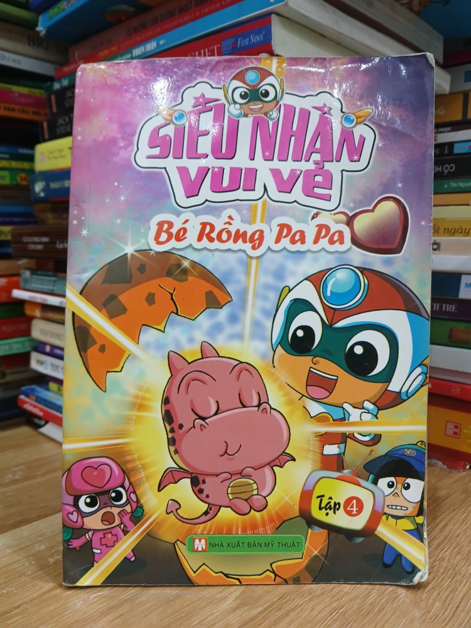 Siêu nhân vui vẻ: Bé rồng PaPa 4- NXB Mỹ Thuật