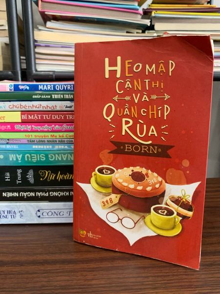 Heo Mập Cận Thị và Quần Chip Rùa – Born