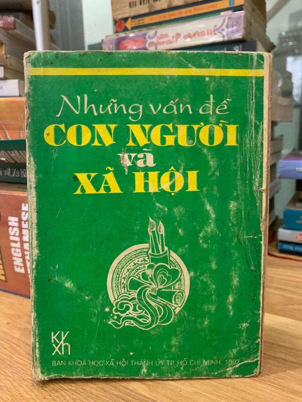 Những vấn đề con người và xã hội