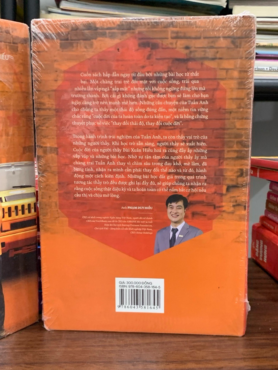 Tay trắng thành triệu phú — Võ Tuấn Anh & Bùi Xuân Hiếu