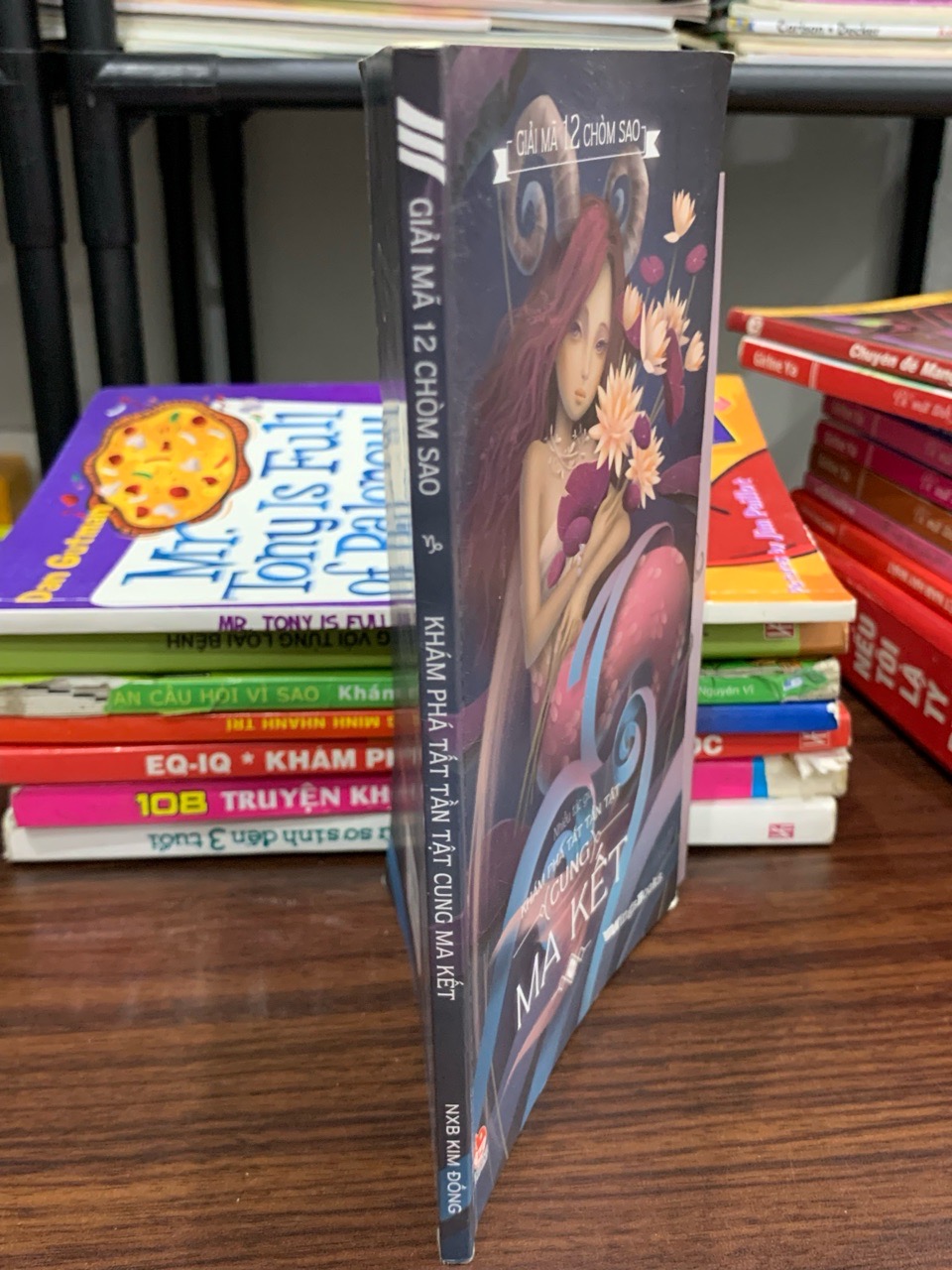 Khám phá tất tần tật cung Ma Kết- NXB Kim Đồng