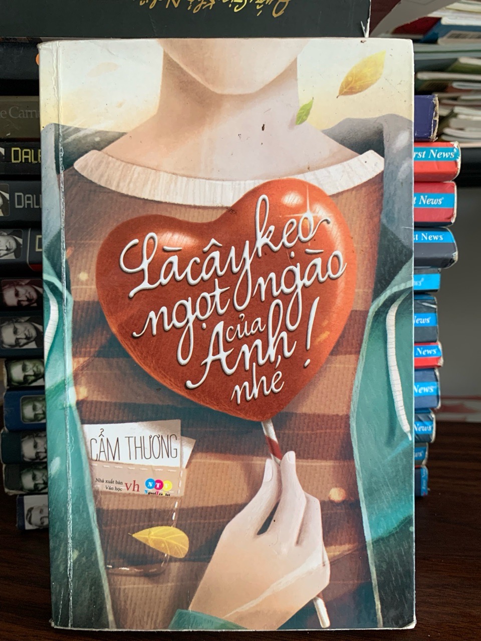 Là cây kẹo ngọt của anh nhé!- Cẩm Thương