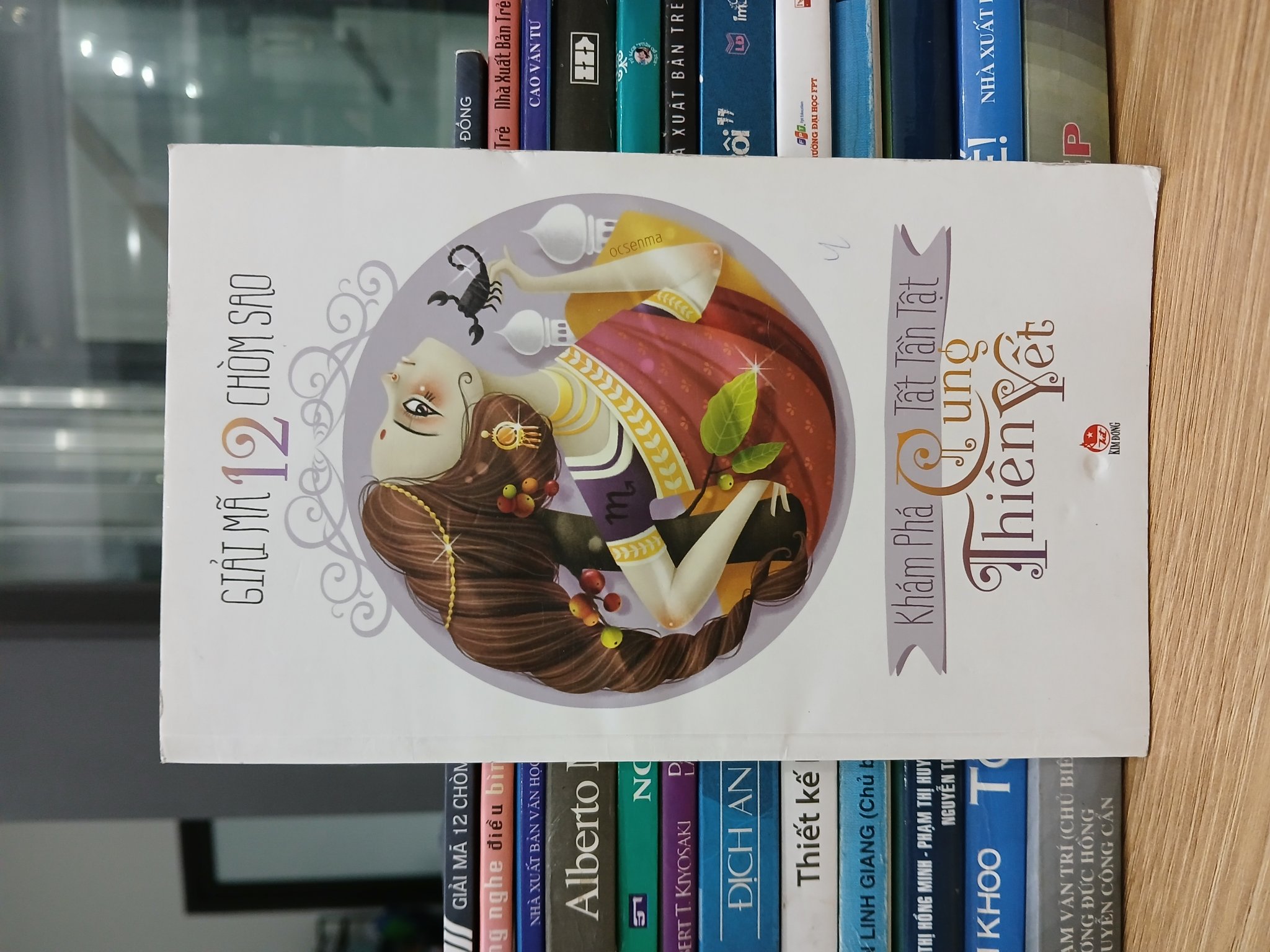 Giải mã 12 chòm sao – Khám phá tất tần tật cung Thiên Yết – NXB Kim Đồng