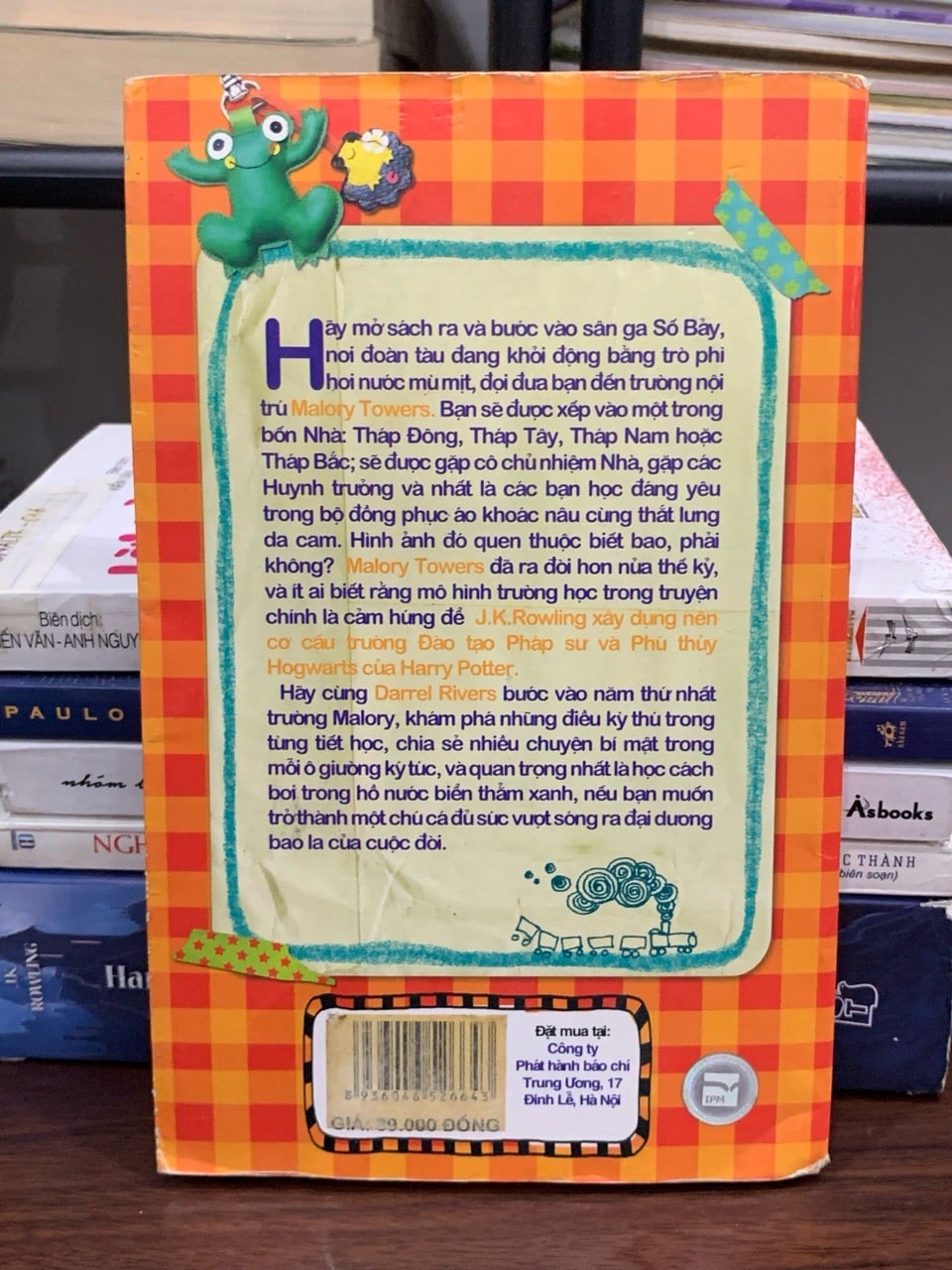 Malory Towers- Học kì đầu tiên mới mẻ- Enid Blyton