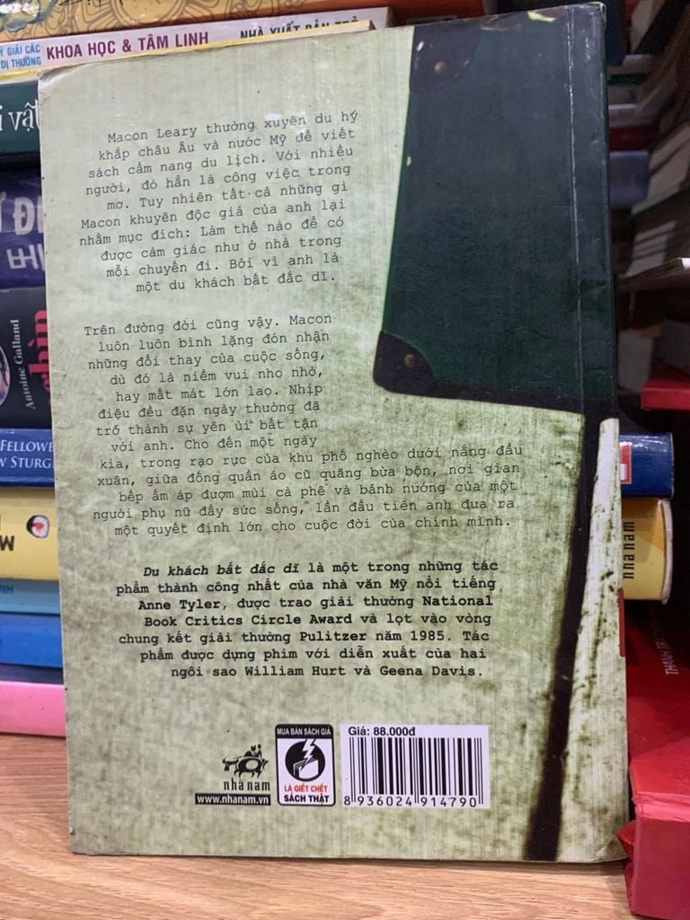 Du khách bất đắc dĩ -Anne tyler - Ảnh chụp thực tế