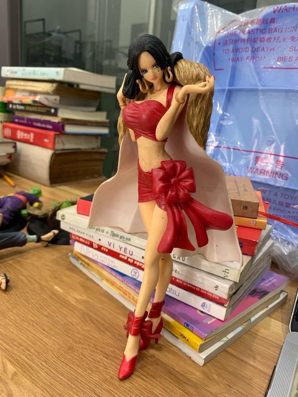 Mô hình Boa Hancock phiên bản Giáng Sinh (Đỏ) - One Piece | Banpresto