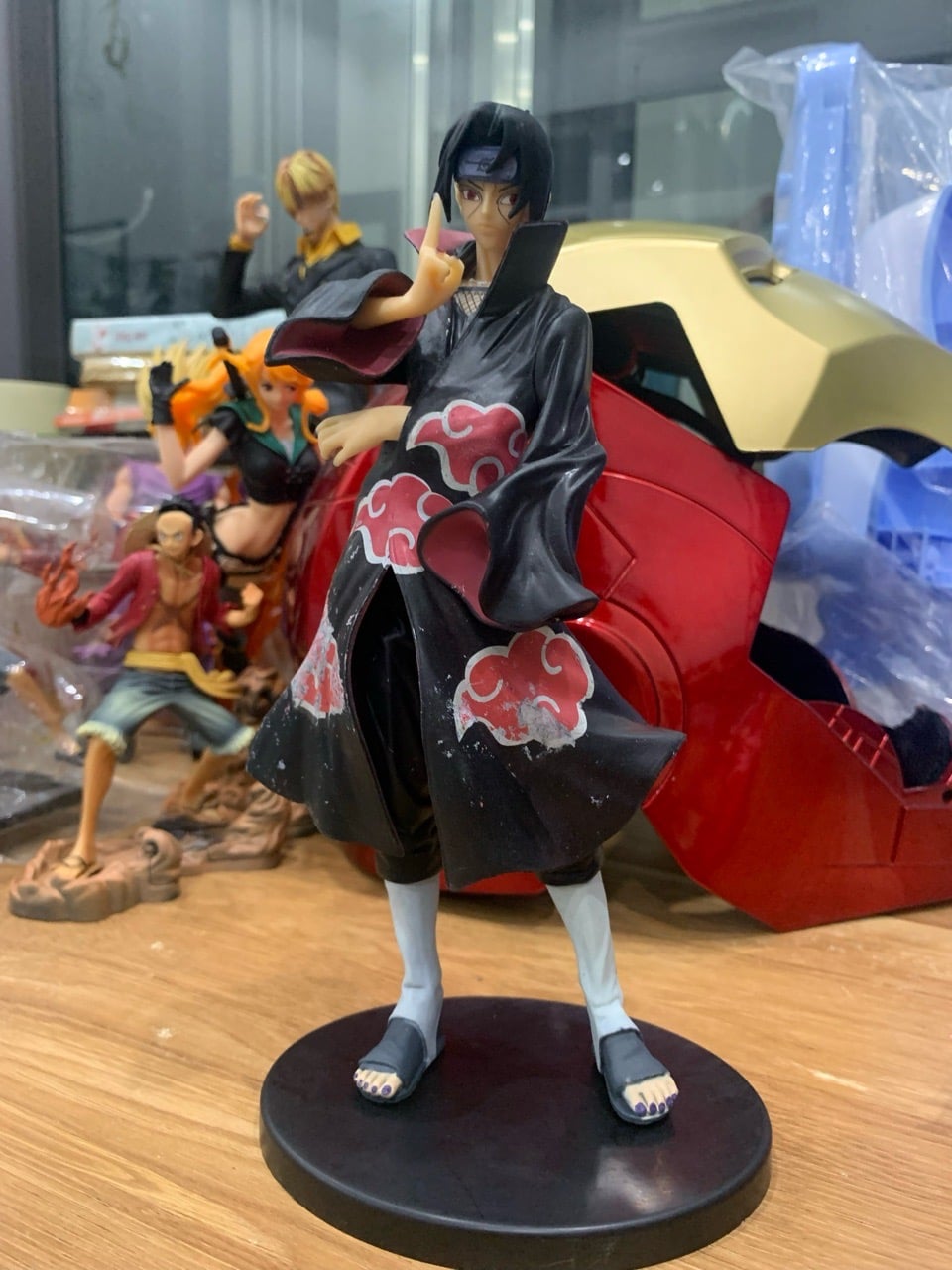 Mô hình nhân vật Itachi Uchiha trong trang phục Akatsuki từ series Naruto, cao 25cm