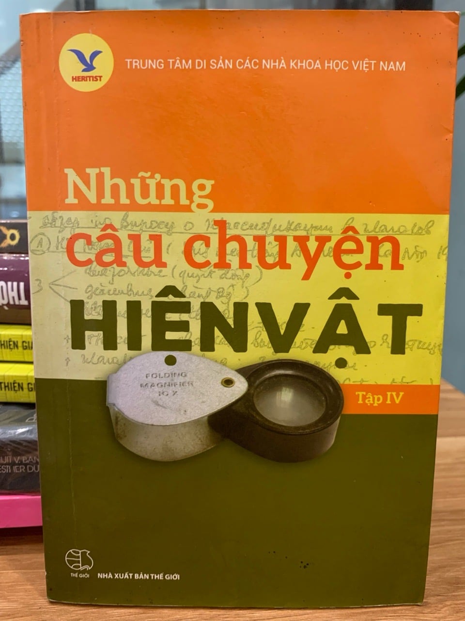 Những câu chuyện hiện vật -NXB Thế Giới