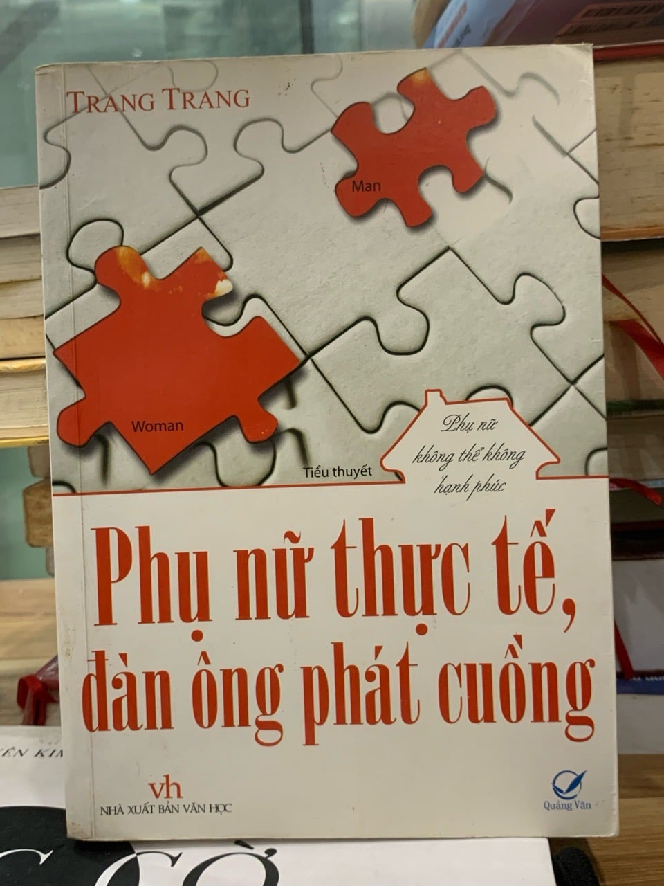 Phụ Nữ Thực Tế, Đàn Ông Phát Cuồng: Nghệ Thuật Thu Hút Và Gìn Giữ Tình Yêu Bền Vững