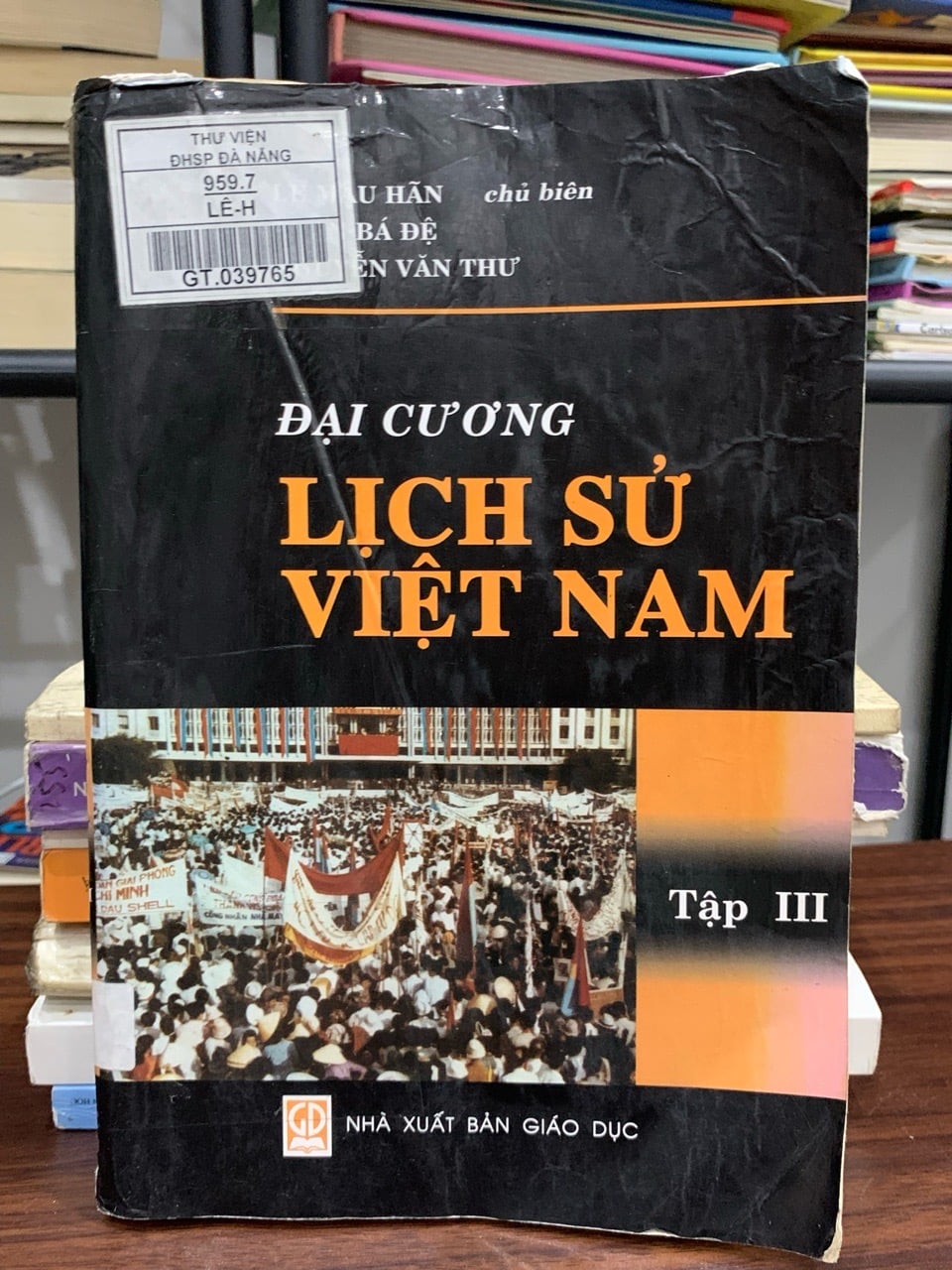 Đại cương lịch sử Việt Nam (Tập III) – Lê Mậu Hãn (chủ biên)