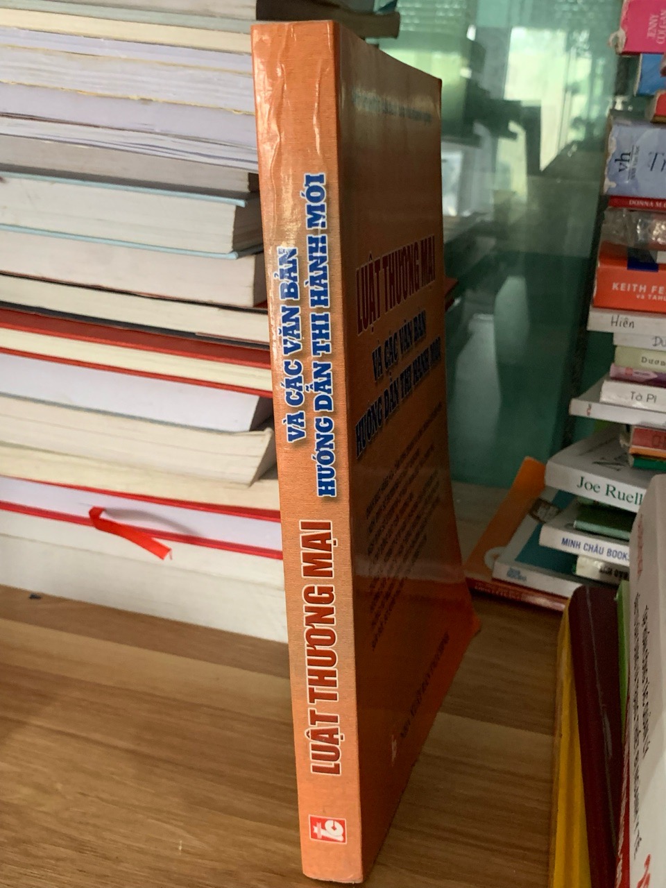 Luật thương mại và các văn bản hướng dẫn thi hành mới NXB tài chính