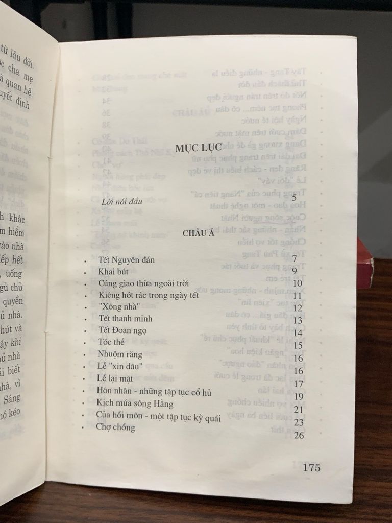 Các phong tục nổi tiếng thế giới – Đăng Khoa (biên soạn) - Ảnh thực tế 4