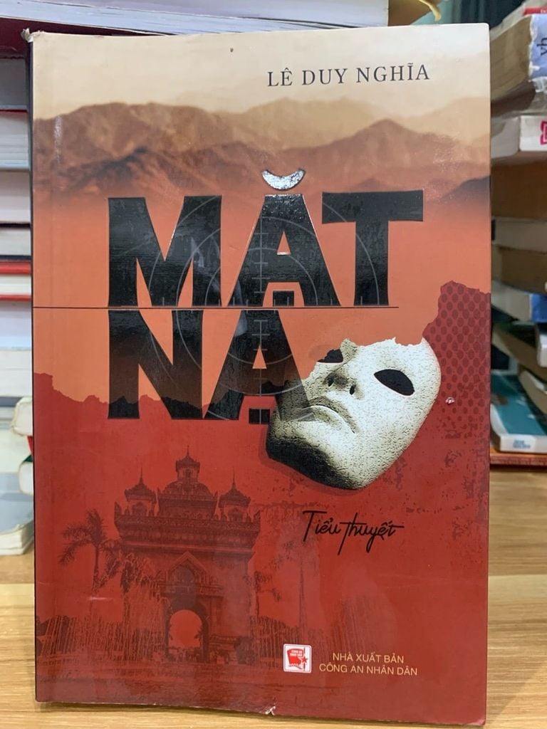 Mặt Nạ- Lê Duy Nghĩa