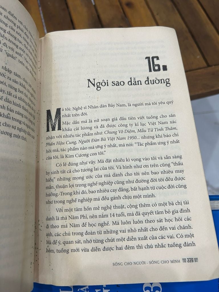 Sống cho người Sống cho mình – Nghệ sĩ Kim Cương - Ảnh chụp thực tế