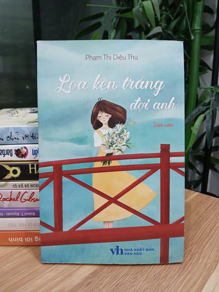 Loa kèn trắng đợi anh – Phạm Thị Diệu Thu