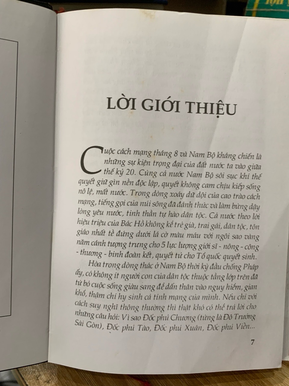 Đêm trắng của Đức Giáo Tông -Trầm Hương