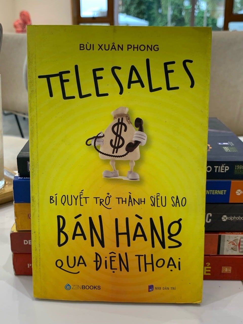 Telesales Bí quyết trở thành siêu sao bán hàng qua điện thoại