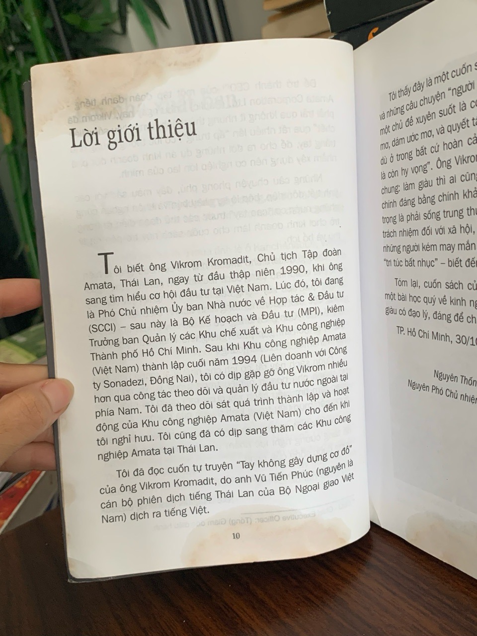 Tay không gây dựng cơ đồ- Vikrom Kromadit