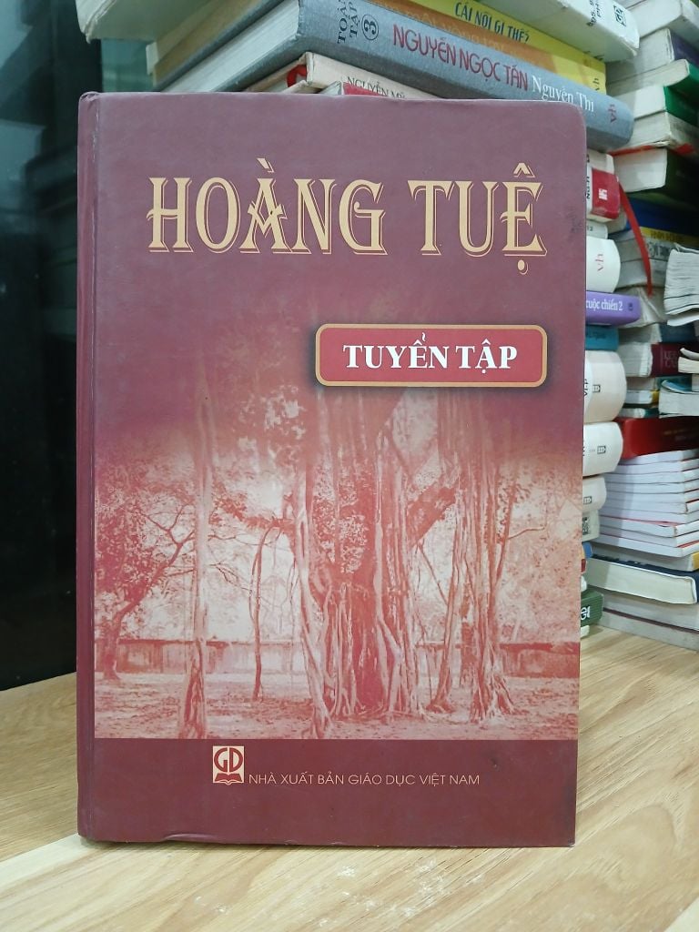 Hoàng Tuệ – Tuyển tập – Hoàng Tuệ