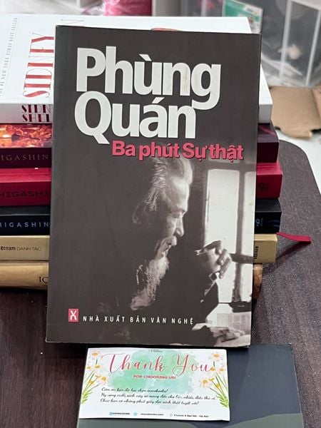 Ba Phút Sự Thật - Phùng Quán