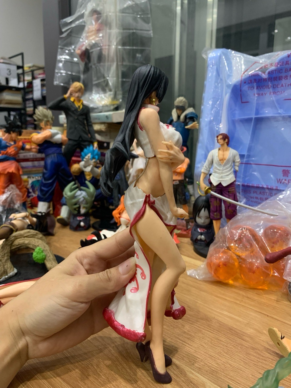 Mô Hình Tượng Cô Gái Trang Trí Nghệ Thuật - Điểm Nhấn Tinh Tế Cho Không Gian Nội Thất