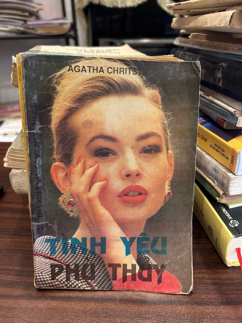Tình yêu phù thủy- Agatha Chritstie
