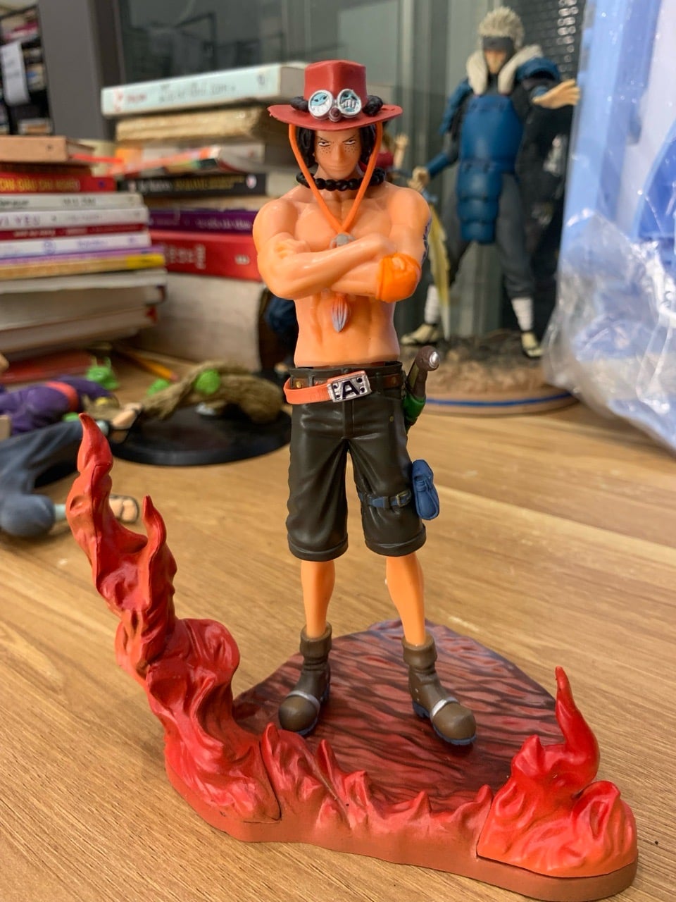 Mô hình Portgas D. Ace (One Piece) cao 25cm, phiên bản kỷ niệm kèm đèn LED