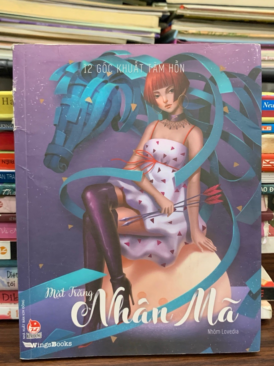 Mặt trăng Nhân Mã – Nhóm Lovedia