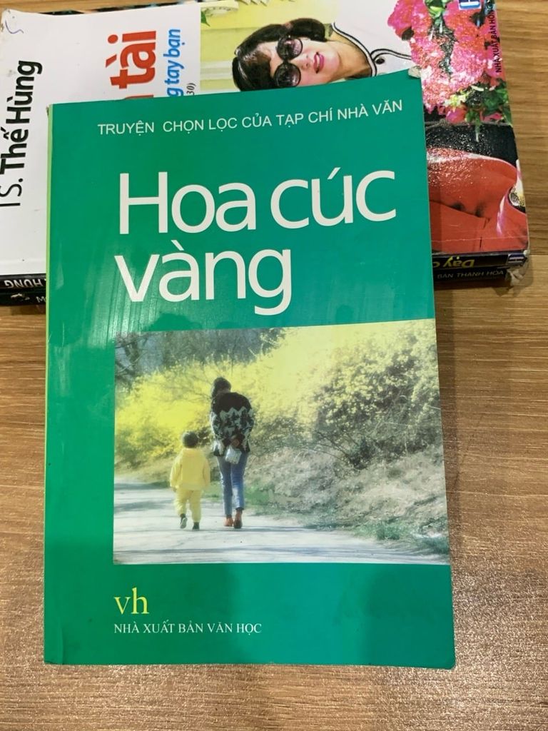 Hoa cúc vàng — (Truyện chọn lọc của tạp chí nhà văn)