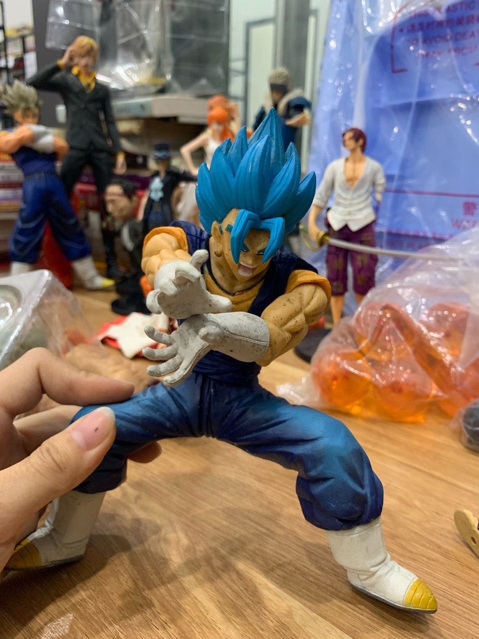 Mô hình tĩnh Dragon Ball Z: Vegeto - Chiến binh hợp thể trong tư thế chiến đấu đầy uy lực