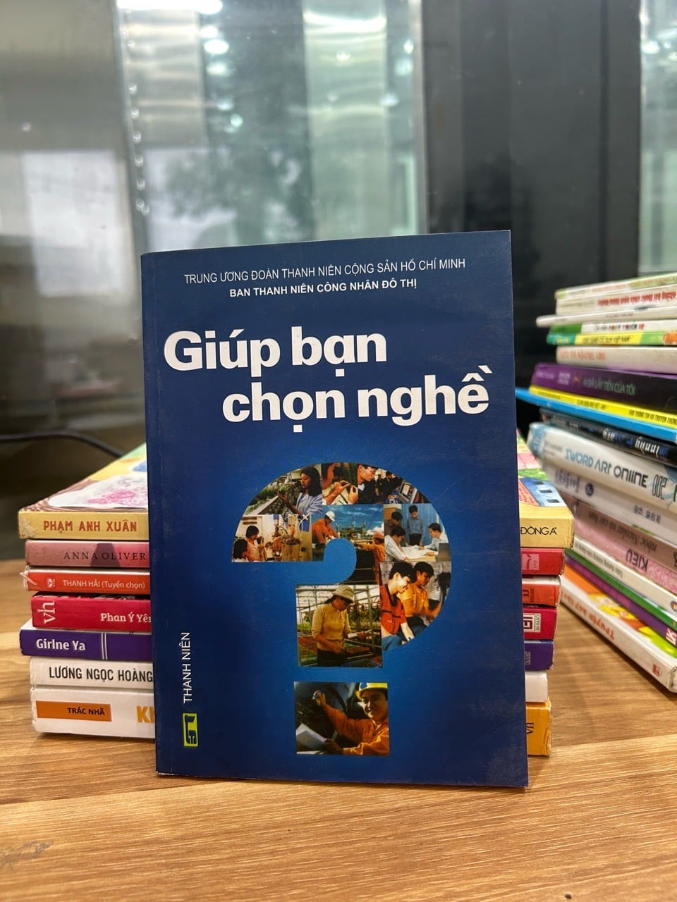 Giúp bạn chọn nghề- Nhiều tác giả
