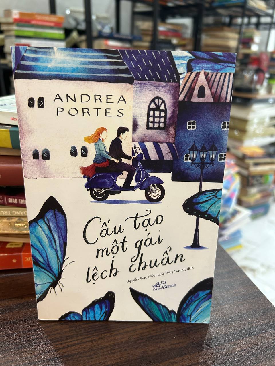 Cấu Tạo Một Gái Lệch Chuẩn - Andrea Portes