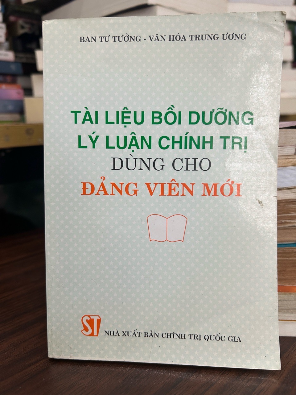 Tài liệu bồi dưỡng lý luận chính trị dùng cho đảng viên mới