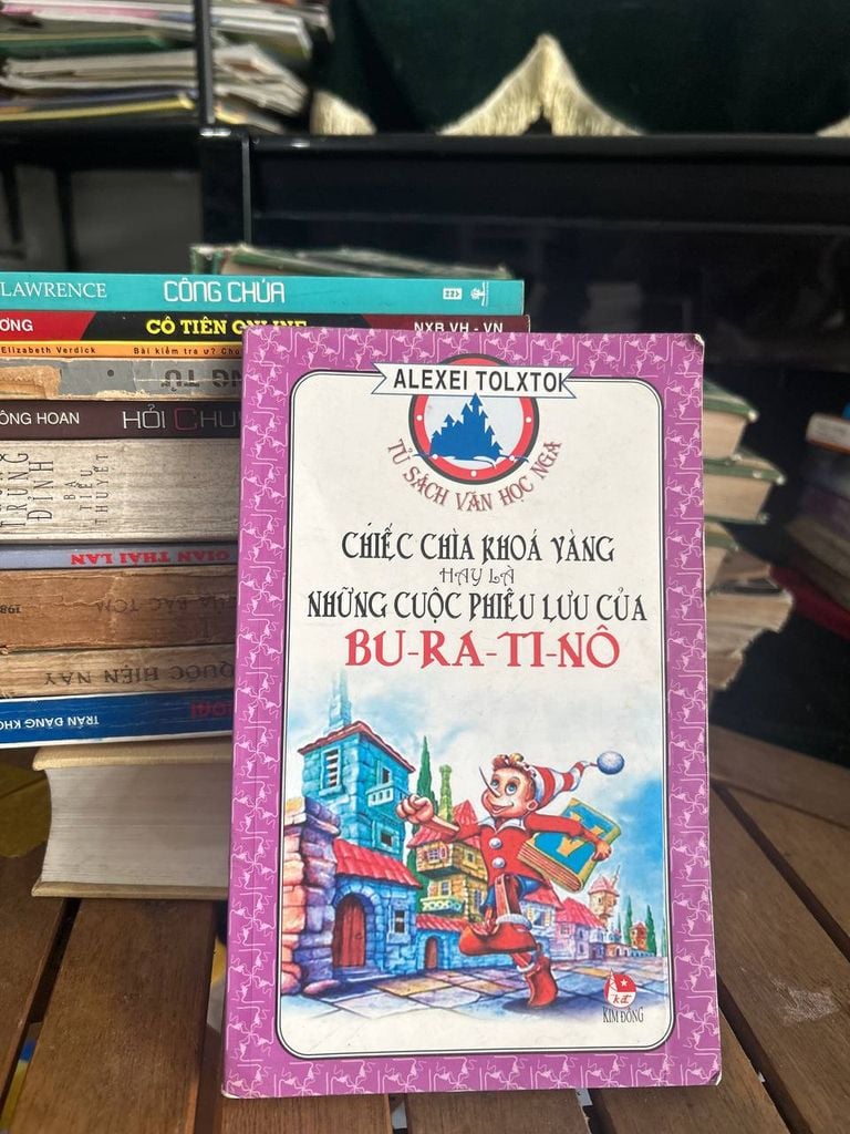 Chiếc chìa khóa vàng - Những cuộc phiêu lưu của Bu - ra - ti - nô - Alexei Tolxtoi