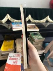 Cô Gái Bán Ô Màu Đỏ - Trần Minh Hợp - ảnh 4