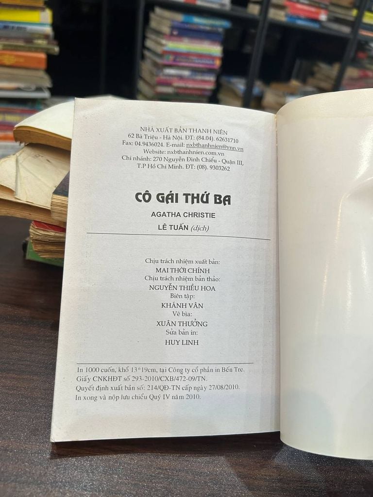 Cô Gái Thứ Ba - Agatha Christie - Ảnh thực tế 3