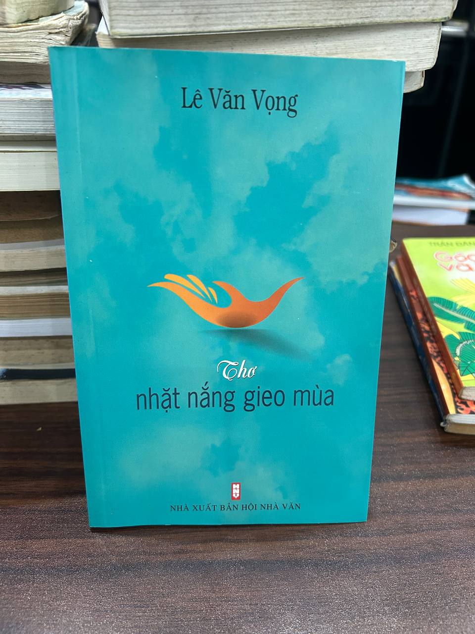 Thơ nhặt nắng gieo mùa - Lê Văn Vọng