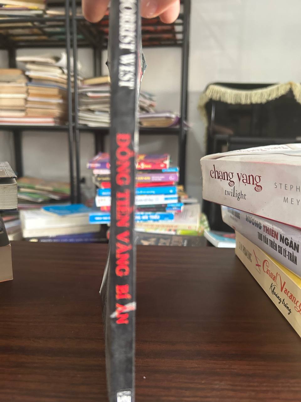 Đông Tiên Vàng Bian - Morris West