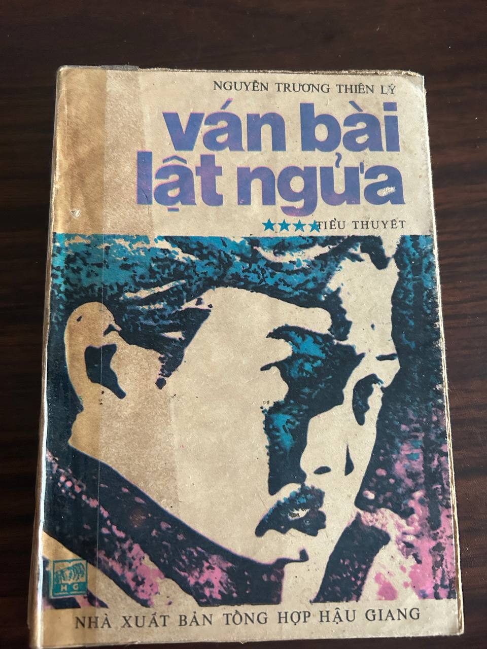 Ván Bài Lật Ngửa - Nguyễn Trương Thiên Lý