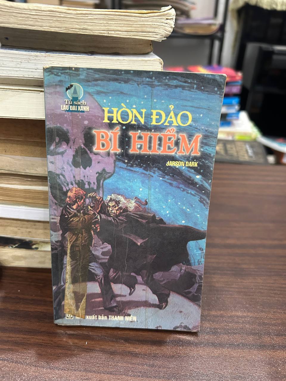 Hòn Đảo Bí Ẩn - Jarson Dark