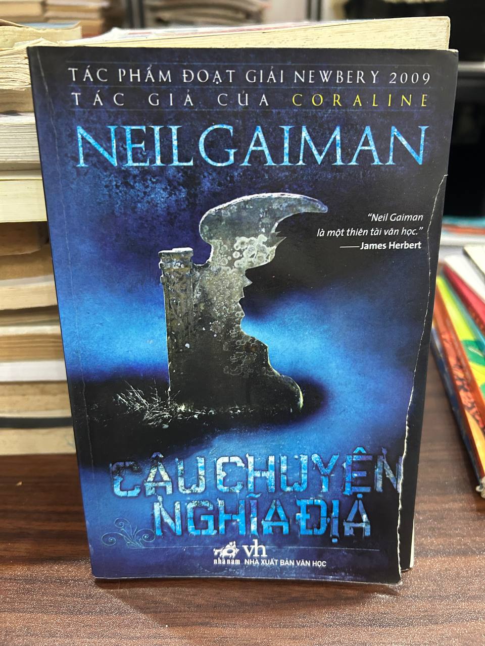Câu Chuyện Nghĩa Địa - Neil Gaiman