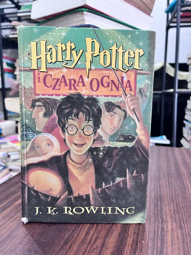 Harry Potter và Hòn đá Phù thủy - J.K. Rowling - Ảnh chụp thực tế
