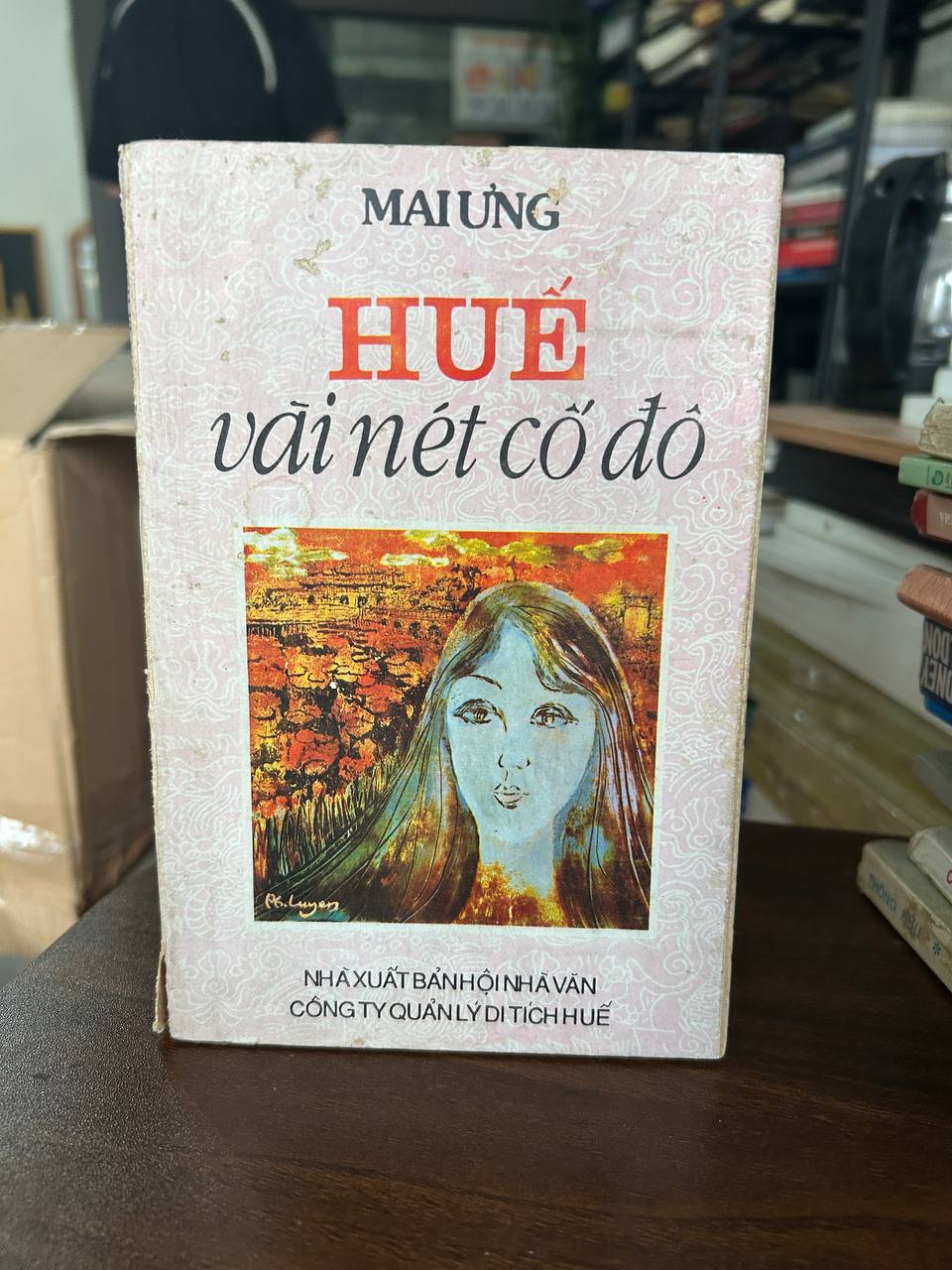 Huế vài nét cố đô - Mai Ưng