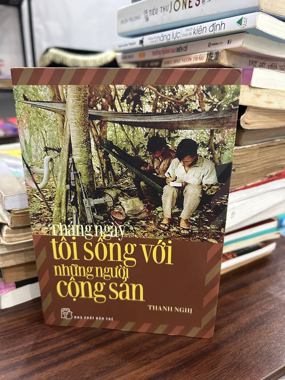 Tháng Ngày Tôi Sống Với Những Người Cộng Sản - Thanh Nghị