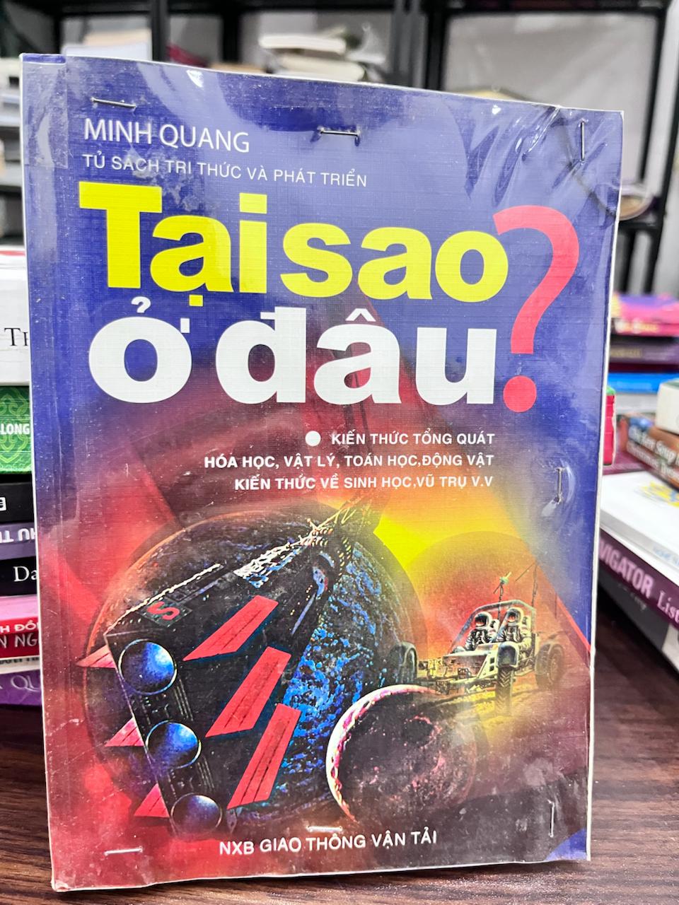 Tại Sao? Ở Đâu? - Minh Quang