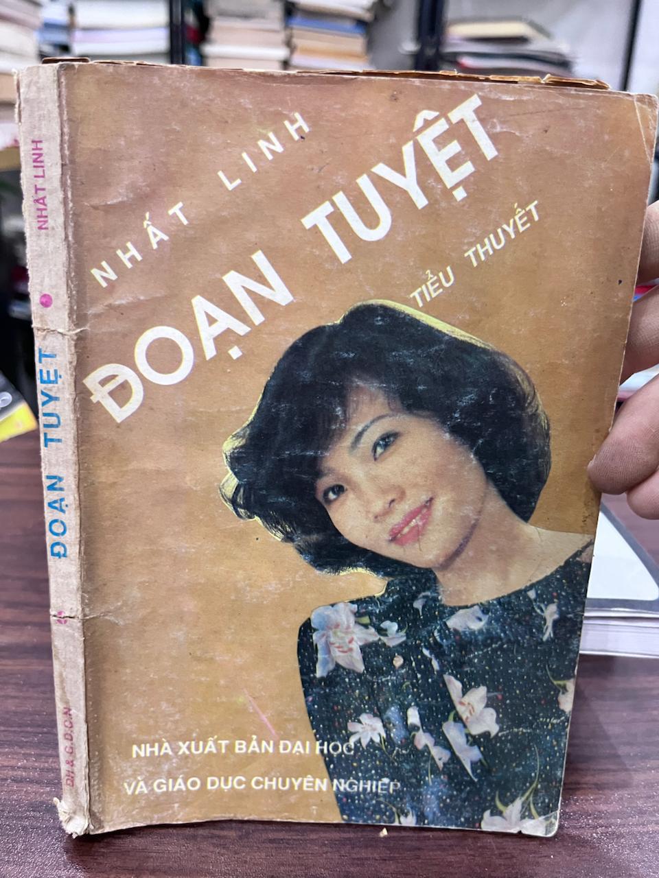 Đoạn Tuyệt - Nhất Linh