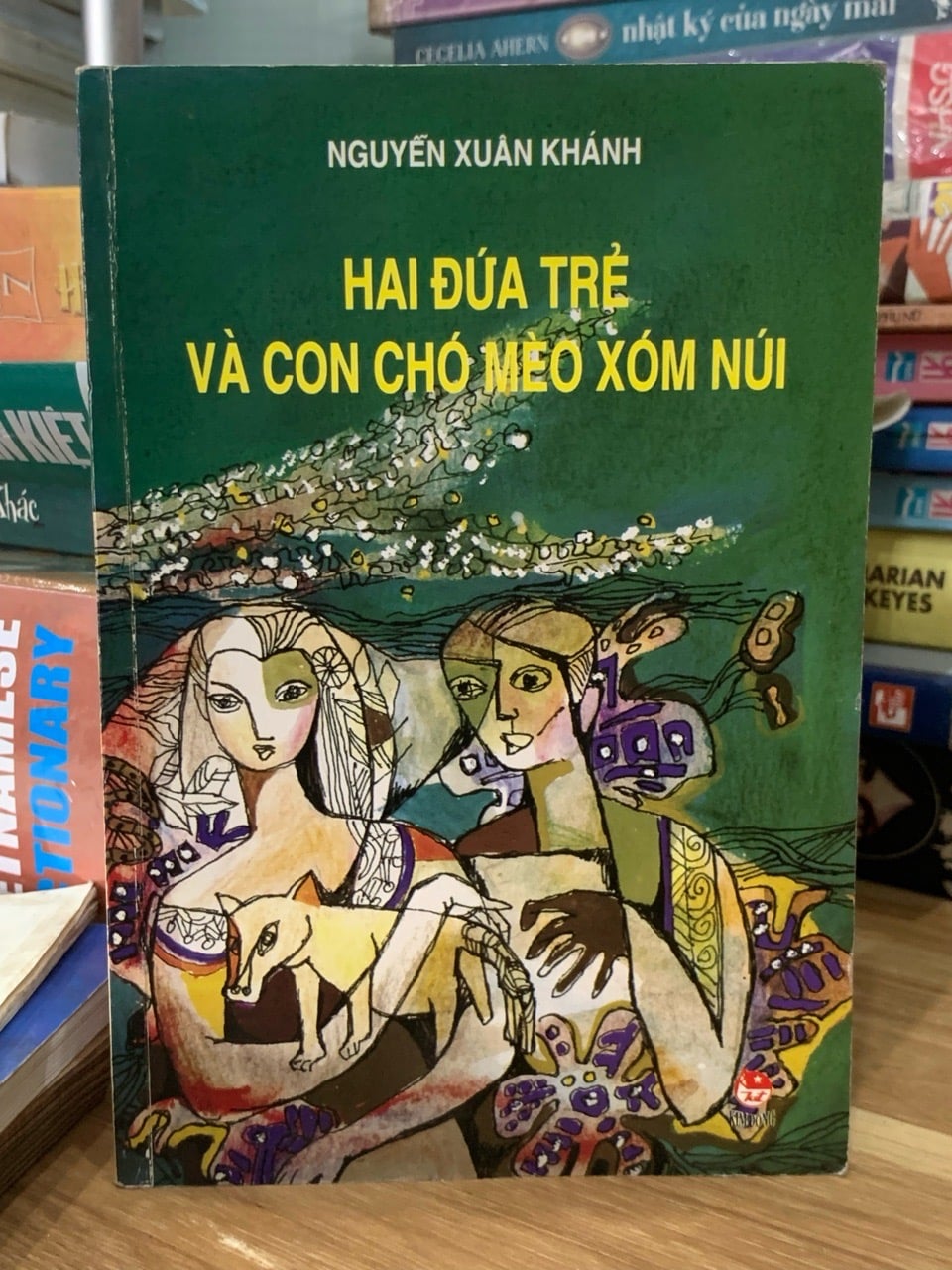 Hai đứa trẻ và con chó mèo xóm núi -Nguyễn Xuân Khánh