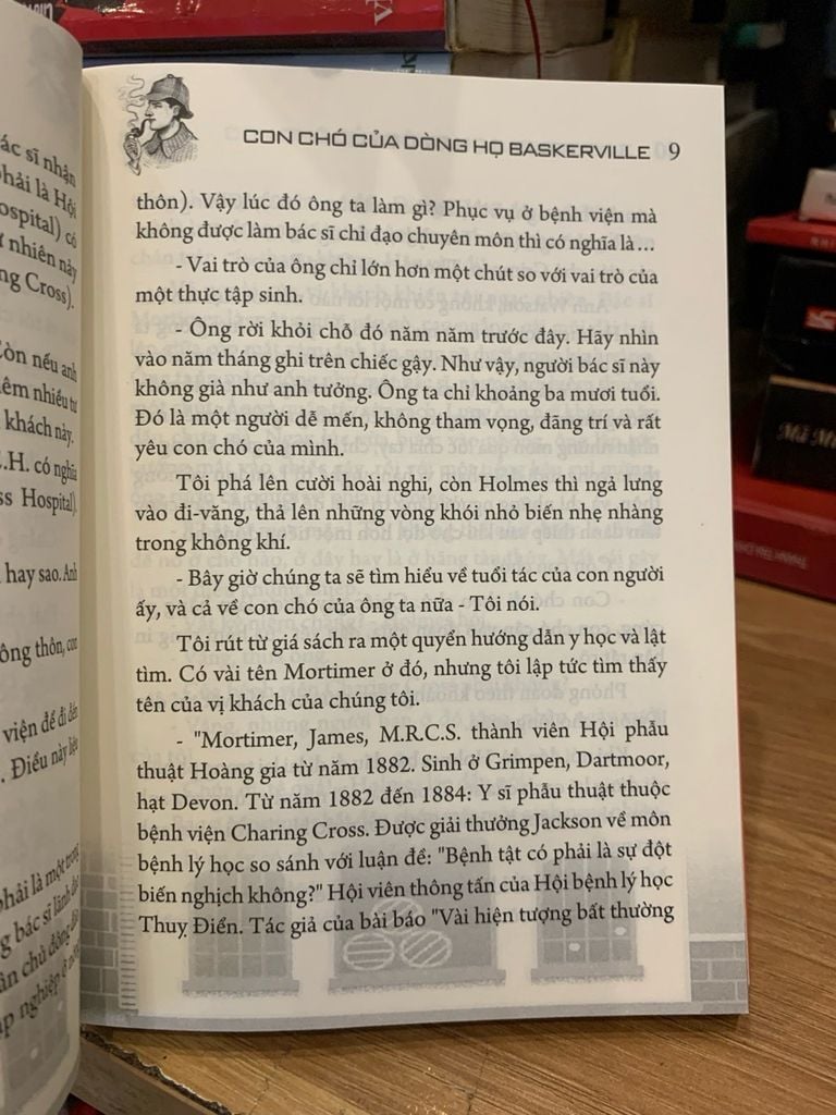 Sheriock Holmes con chó của dòng họ Baskerville -Nhiều người dịch - Ảnh thực tế 4