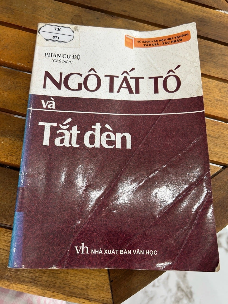 Ngô Tất Tố và Tắt đèn – Phan Cự Đệ (chủ biên)